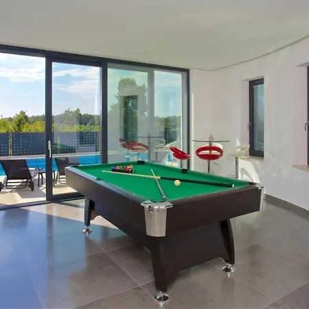 ゲストハウス Eco-friendly Aria With A Pool And A Party Višnjan