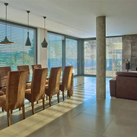 Casa de hóspedes Aria By 4*