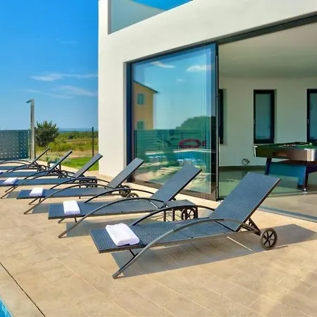 Eco-friendly Aria With A Pool And A Party Maison d'hôtes Višnjan