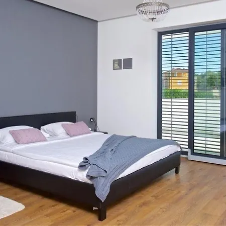 Eco-friendly Aria With A Pool And A Party Maison d'hôtes *