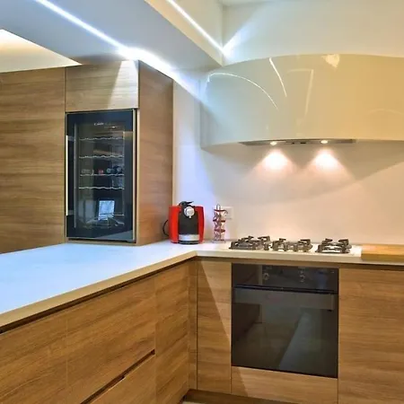 بيت ضيافة Eco-friendly Aria With A Pool And A Party