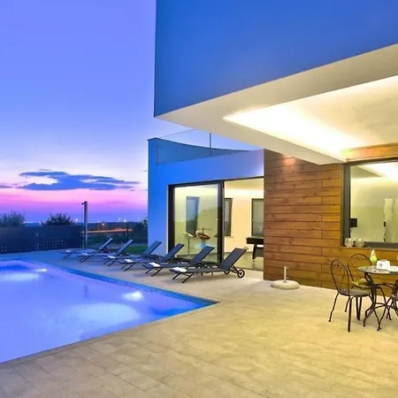 Eco-friendly Aria With A Pool And A Party بيت ضيافة *
